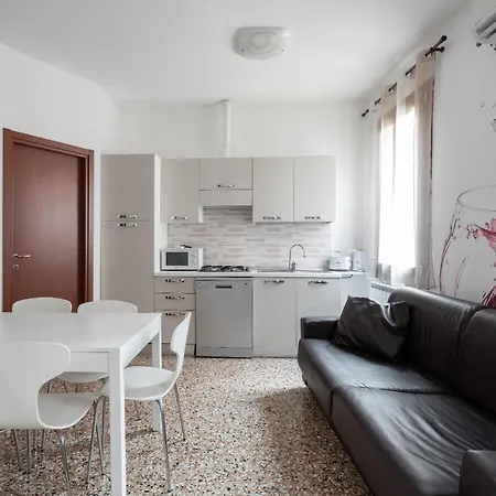 San Polo Canal View Apartments By Wonderful Italy Venedig Exterior foto