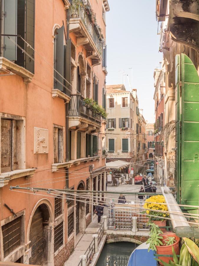 San Polo Canal View By Wonderful Italy * Venedig